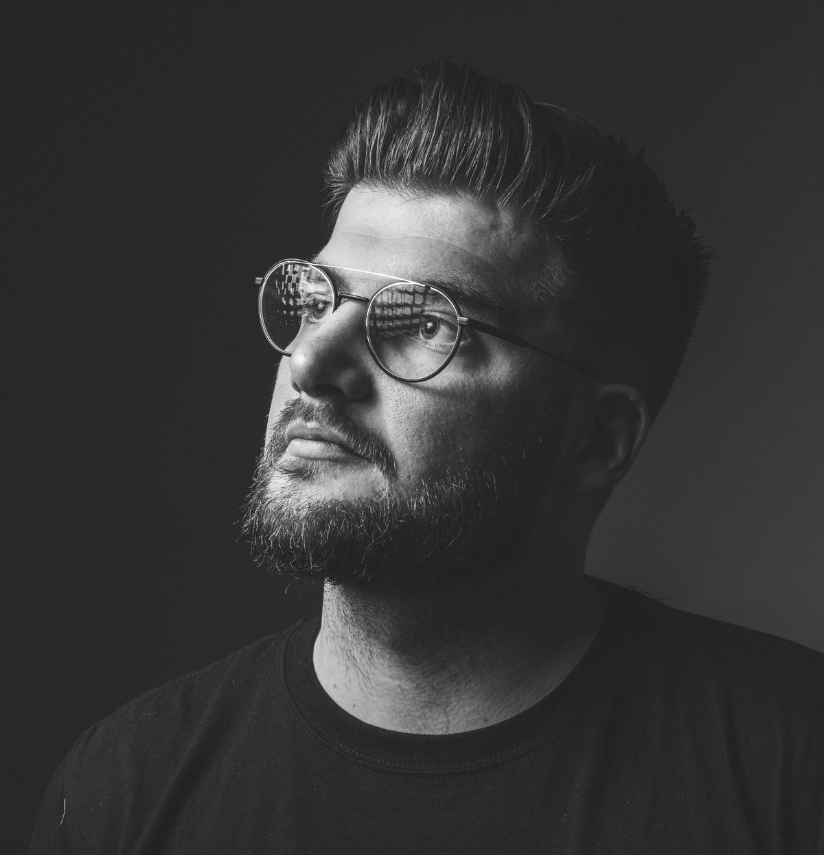 Armand Buisson : "Ce qui me plaît le plus, c'est de voir les gens prendre plaisir et vibrer sur mes playlists."